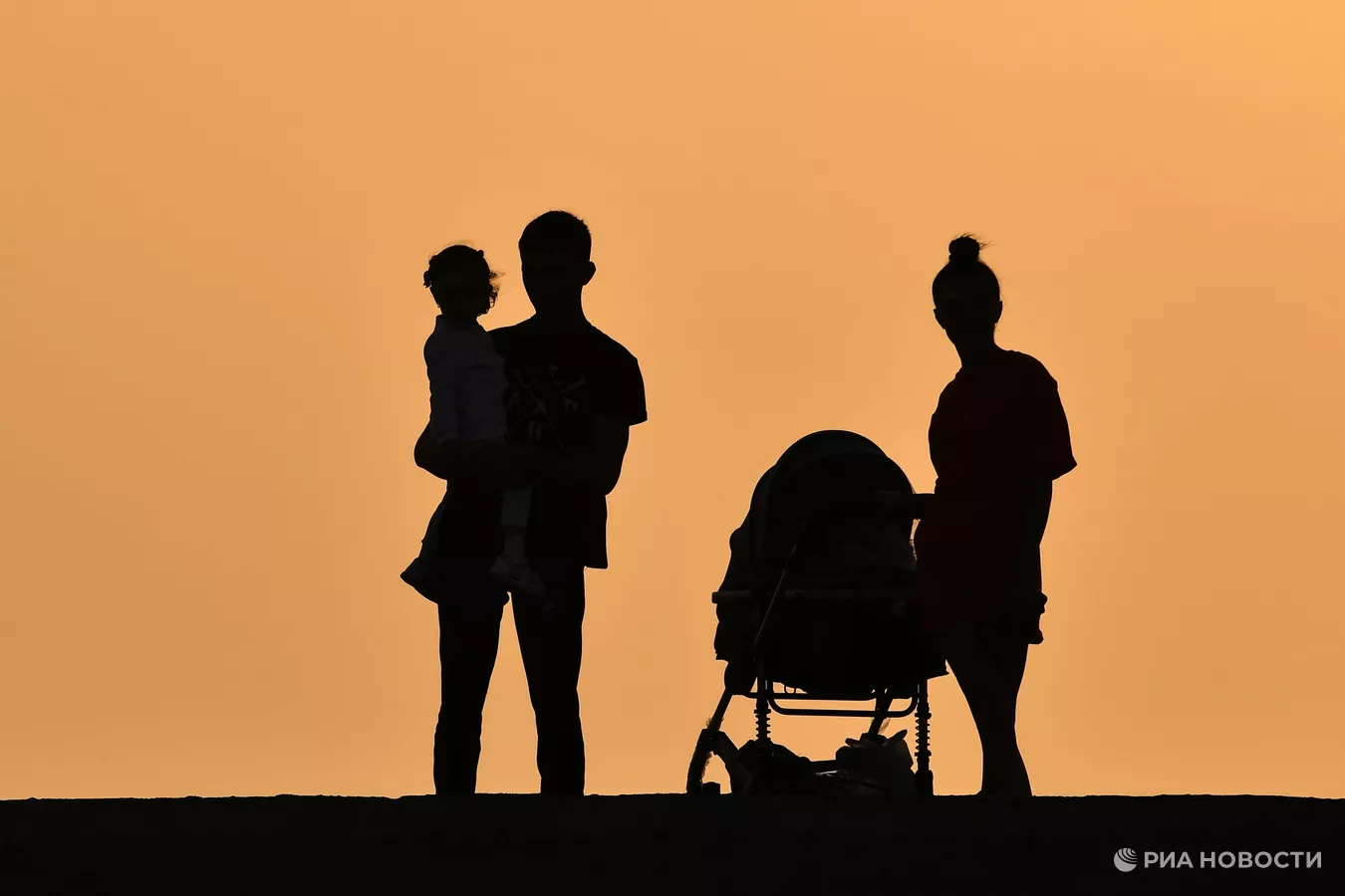 Госдума закрепляет в законе понятие «студенческая семья»