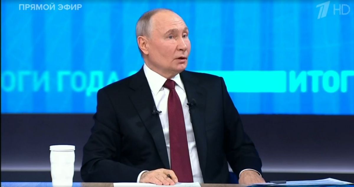 Президент Владимир Путин наградил почтальона и главу села медалями «За спасение погибавших»