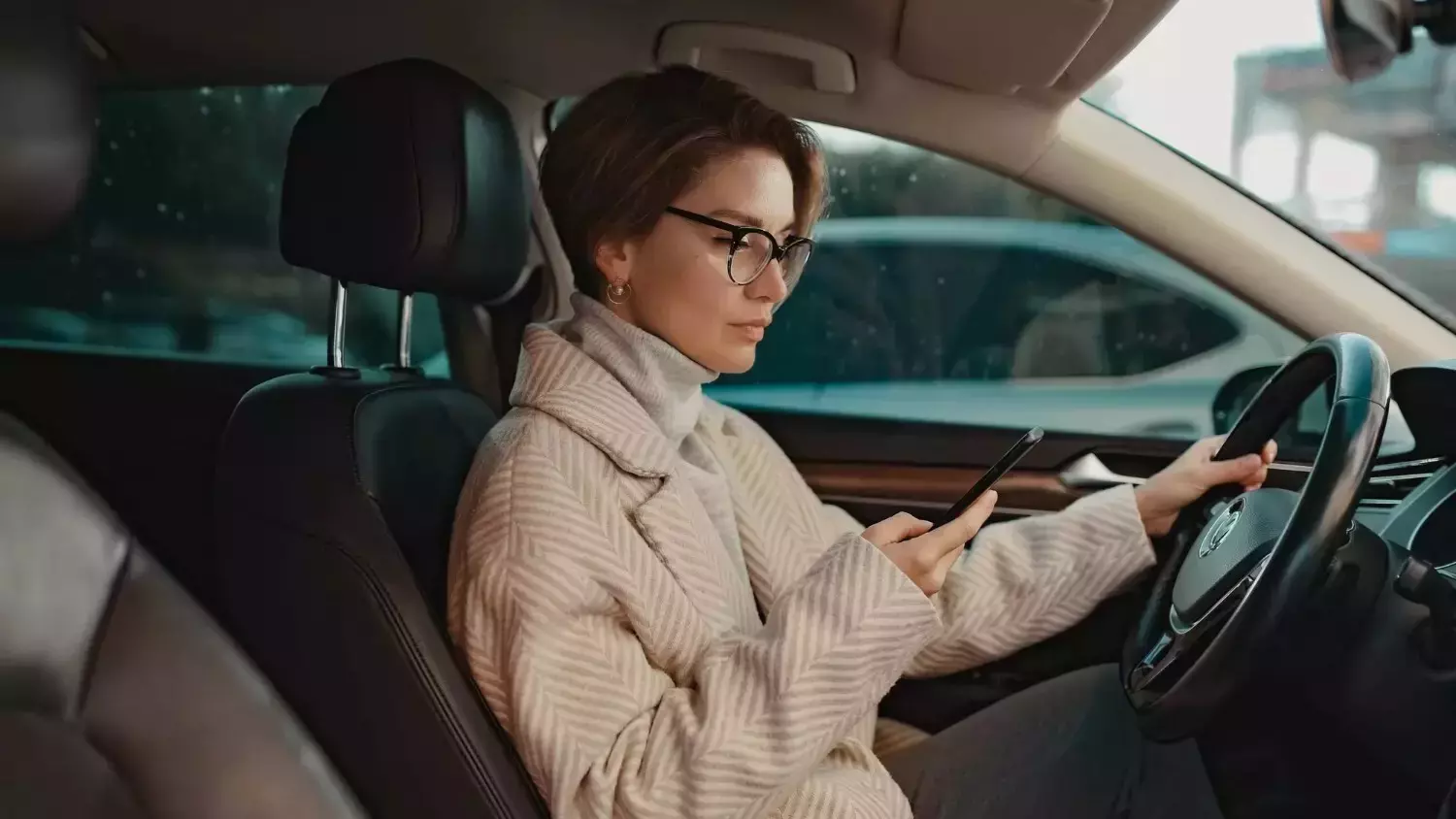 В России выявили предпочтения женщин за рулем. И выяснили, сколько у нас автомобилисток