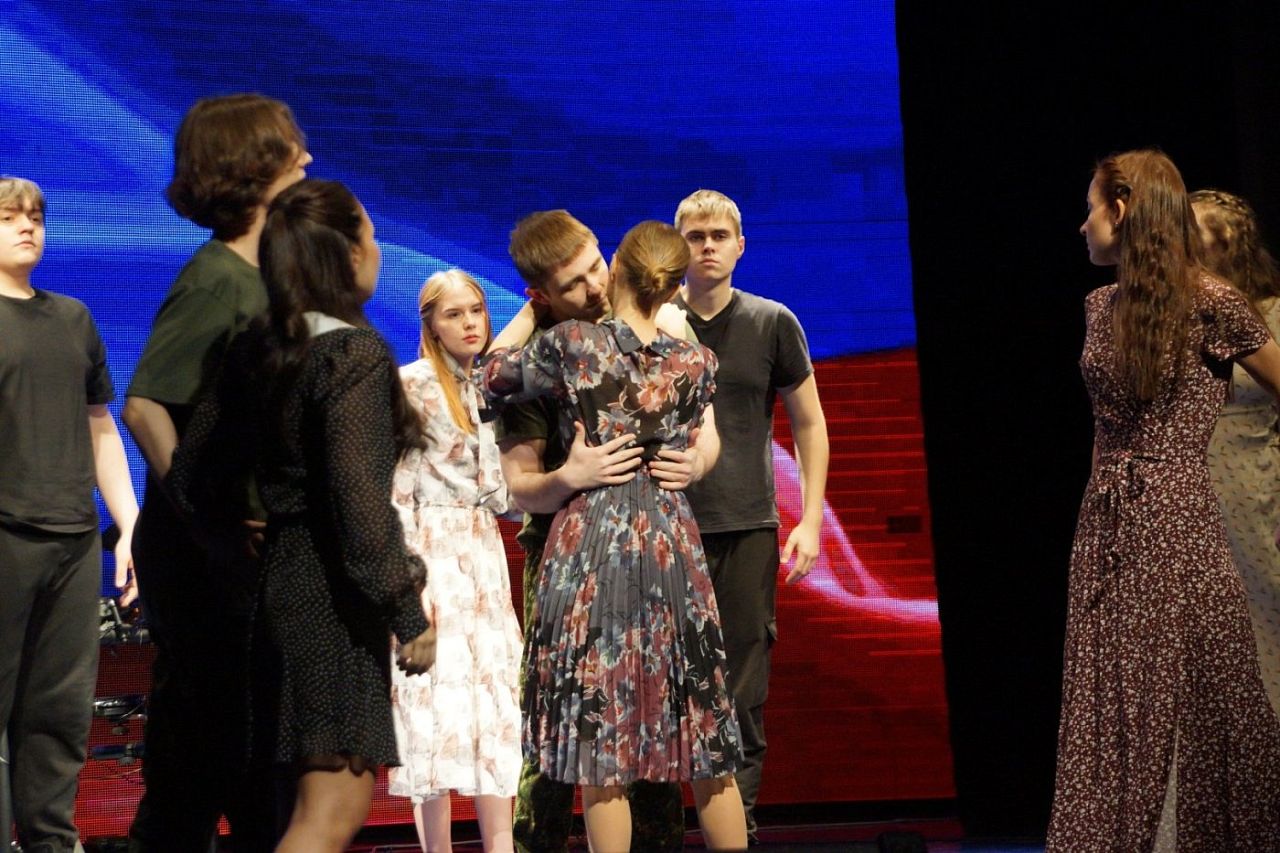 «За кулисами успеха»: грант губернатора Югры содействует развитию талантов студентов СурГУ