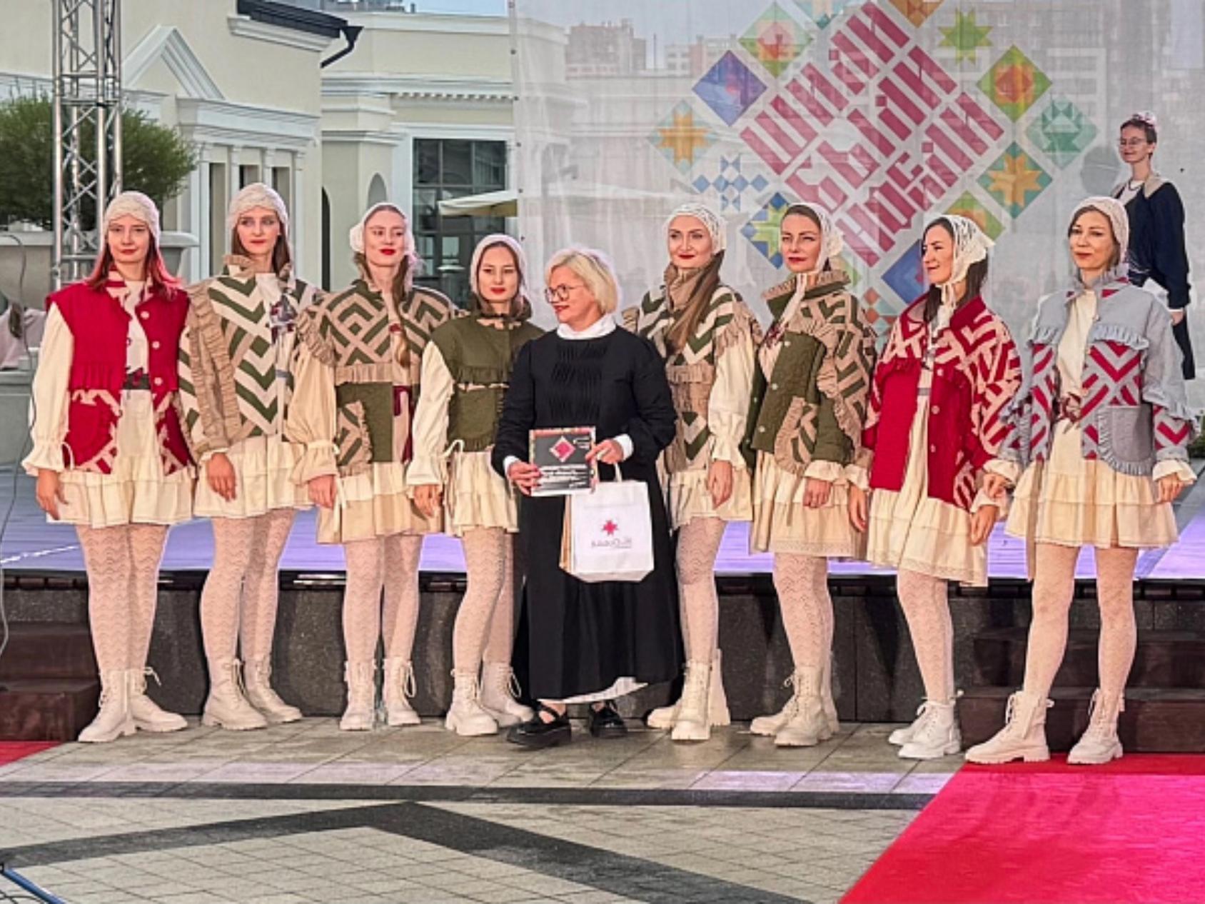 «Устьянские жонки» покорили жюри всероссийского фестиваля
