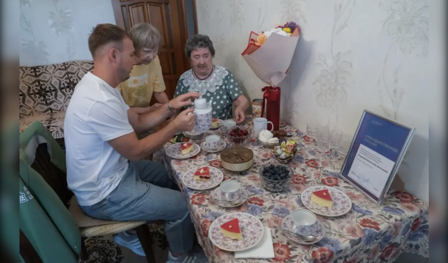 Нижегородского волонтера Капитолину Егорову поздравили с 94-летием Нижегородского волонтера Капитолину Егорову поздравили с 94-летием