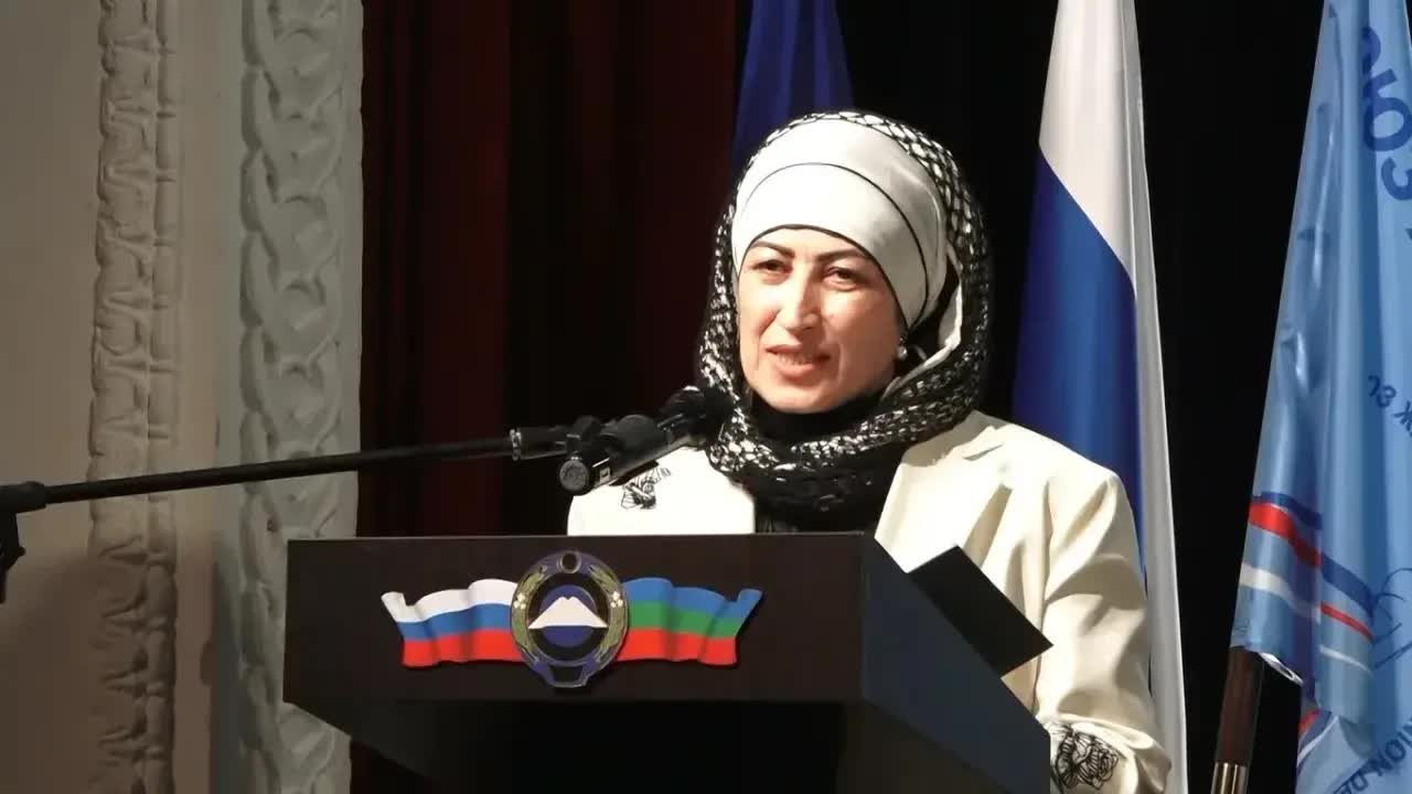 В КЧР представили патриотический проект «Память сквозь нити — живая история подвига»