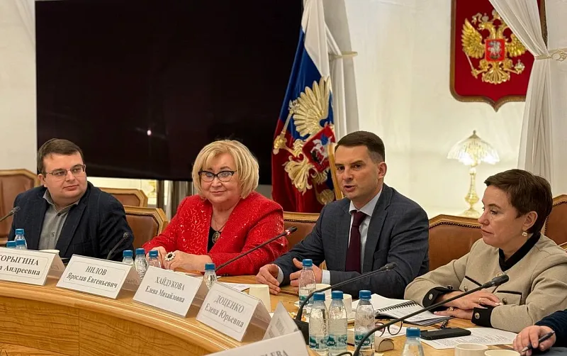 Женская палата депутатов Архангельской области обсудила в Госдуме систему активного долголетия