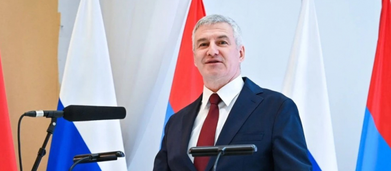Женщина-пилот, главврач и ученый стали почетными гражданами Карелии Женщина-пилот, главврач и ученый стали почетными гражданами Карелии