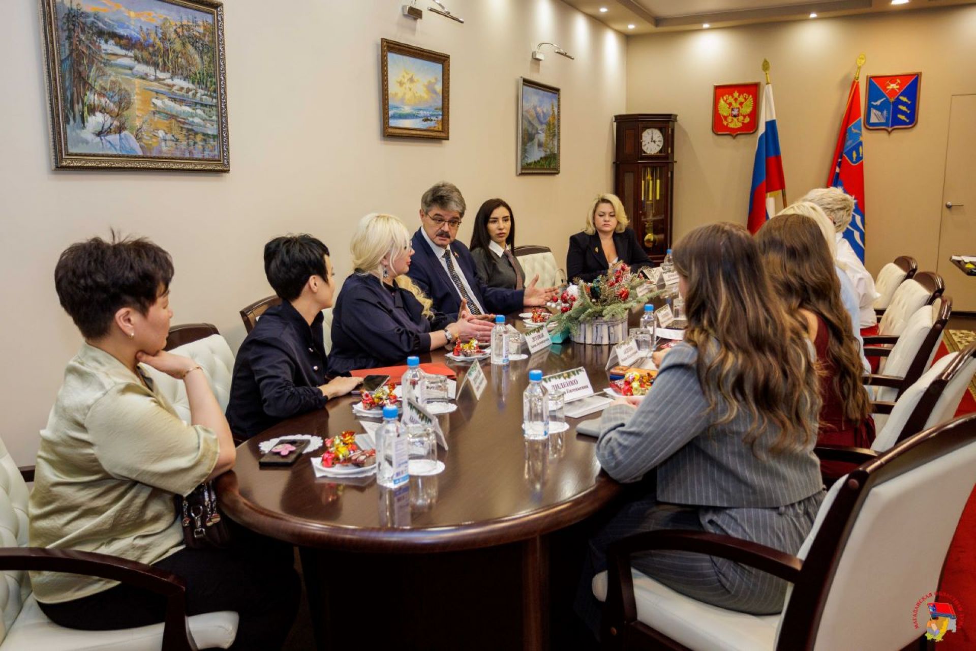 Общественно-политическую активность женщин в Магаданской области будут повышать