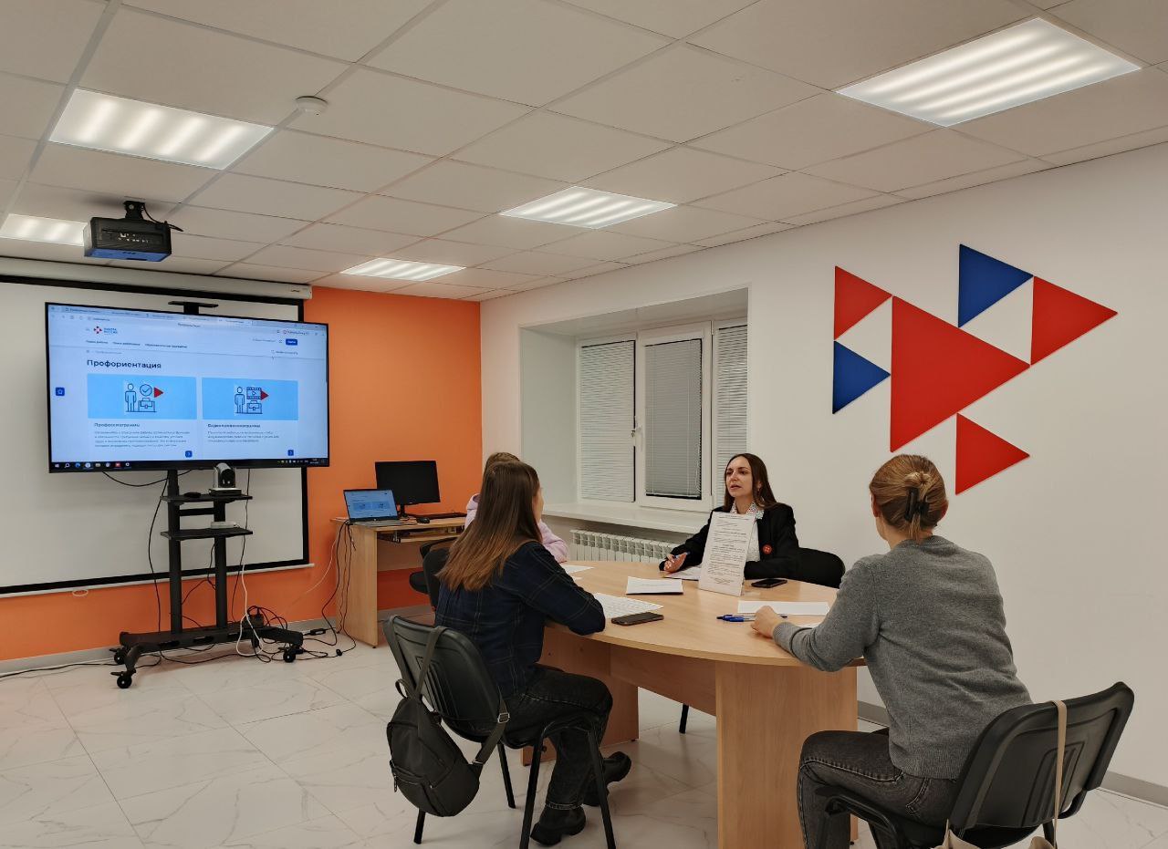 «Мама в деле»: более 330 участниц и более десятка успешных бизнес-историй в рамках сотрудничества кадровых центров и пространств «СОПКИ.СЕМЬЯ»