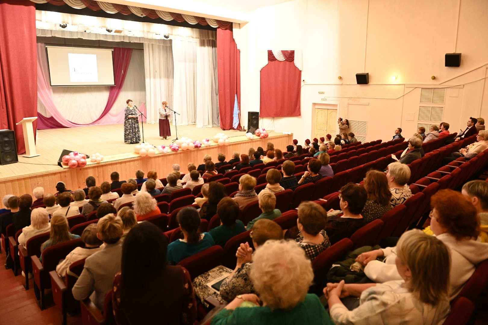 В Карелии открыли форум женщин Пудожья В Карелии открыли форум женщин Пудожья