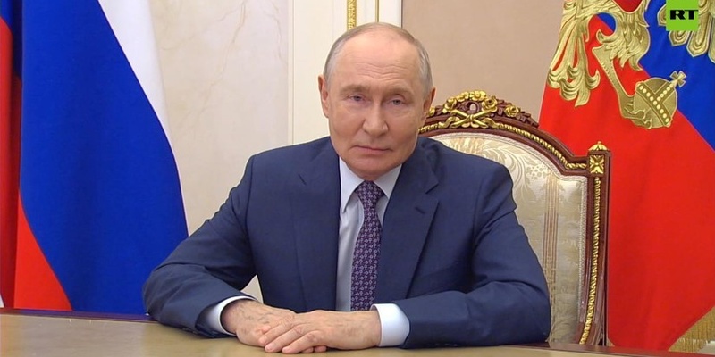 Путин поздравил российских учителей с профессиональным праздником Путин поздравил российских учителей с профессиональным праздником
