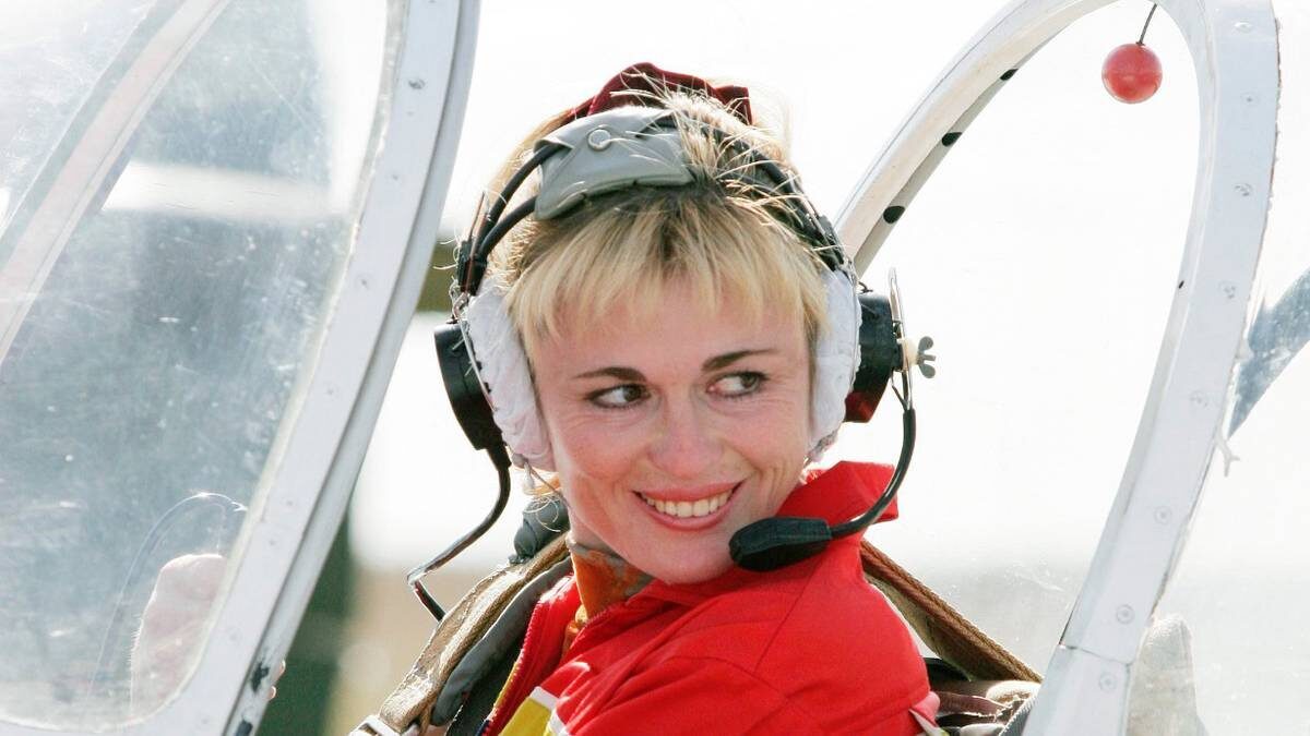 Самая титулованная летчица мира сняла вопросы о своем страхе перед полетами