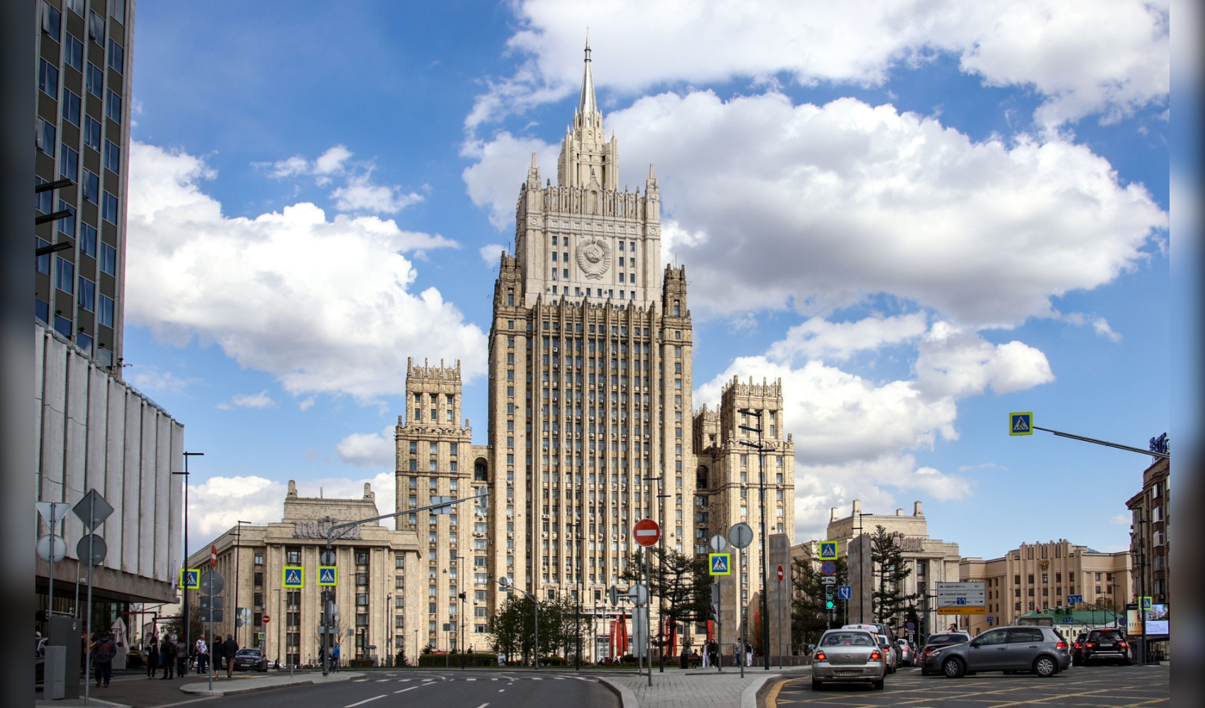 Захарова: женщины стали приходить в МИД сами, без искусственного квотирования Захарова: женщины стали приходить в МИД сами, без искусственного квотирования