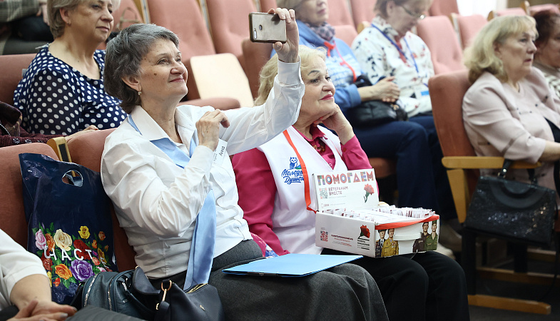 Элегантное волонтерство осваивают Новосибирские пенсионеры