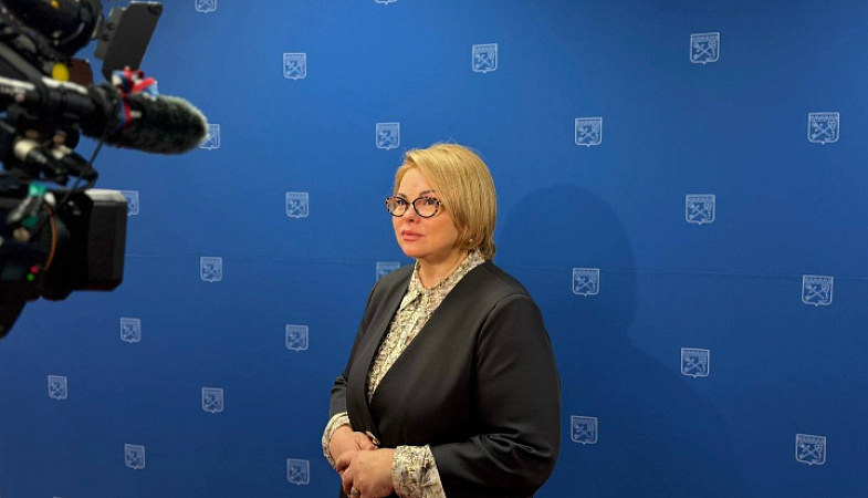 «Женщина года 47». Татьяна Толстова вручила анкеты участниц председателю оргкомитета премии