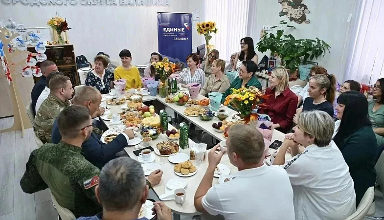 «Гармония» в тылу: женский клуб Балашихи встретился с героями СВО