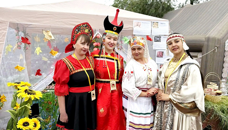 Хранительницы родной земли